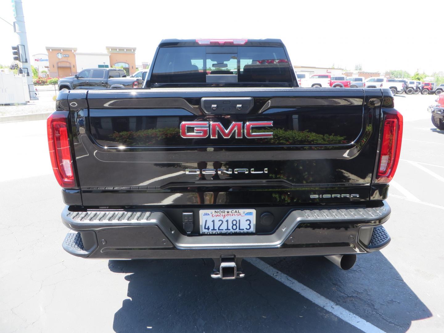 2022 BLACK /BLACK GMC Sierra 2500HD Denali Crew Cab 4WD (1GT49REY0NF) with an 6.6L V8 OHV 16 DIESEL engine, 6A transmission, located at 2630 Grass Valley Highway, Auburn, CA, 95603, (530) 508-5100, 38.937893, -121.095482 - Features a BDS 3" suspension system with Fox shocks, 20" Fuel Maverick wheels, and 35" Nitto Ridge Grappler tires. - Photo#5